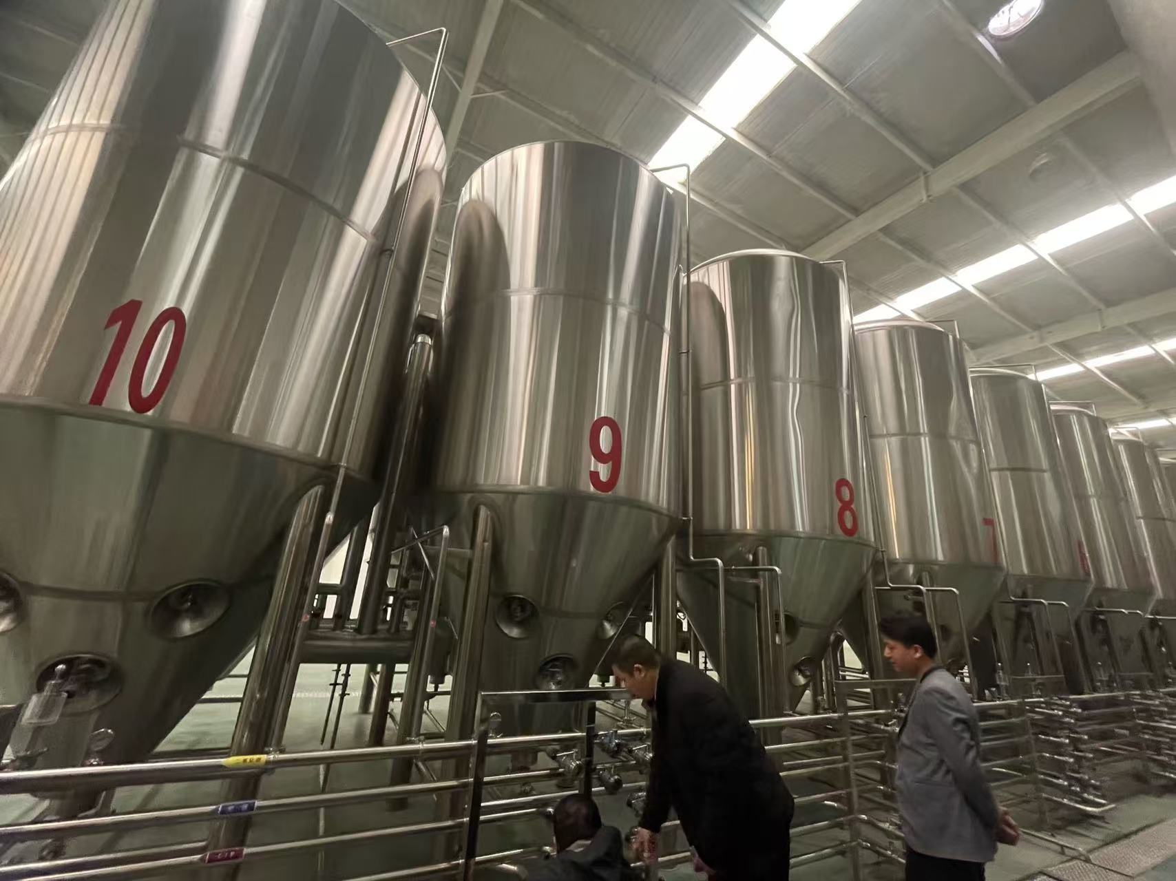 肃宁精酿啤酒设备厂—平面布置、设备设计、制造、调试、培训等一条龙服务